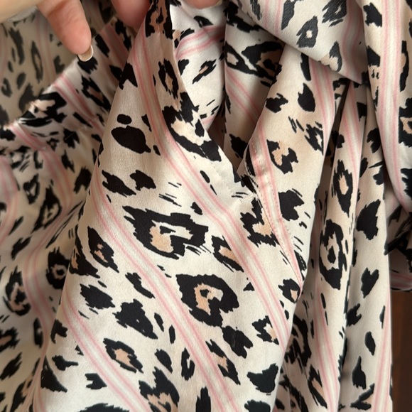 Brand new pajamas they are a satin from Victoria’s Secret - Picture 6 of 6